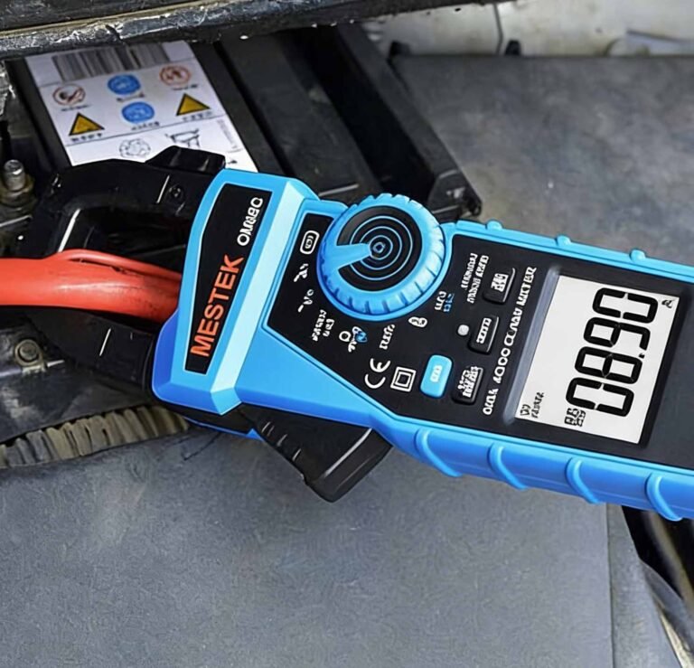 This diagram illustrates how to measure AC/DC current using a clamp meter.